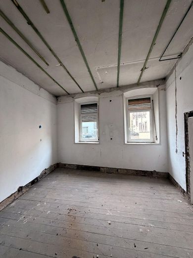 Denkmalgeschütztes Altstadt-Anwesen mit Baugenehmigung für 5 Wohnungen – Entwicklerprojekt in Landau – EG – Raum im Rohbau
