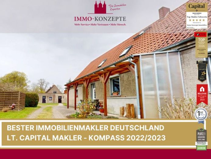 Charaktervolles Einfamilienhaus mit großem Grundstück, massives Nebengebäude und 2 Garagen – Foto 1