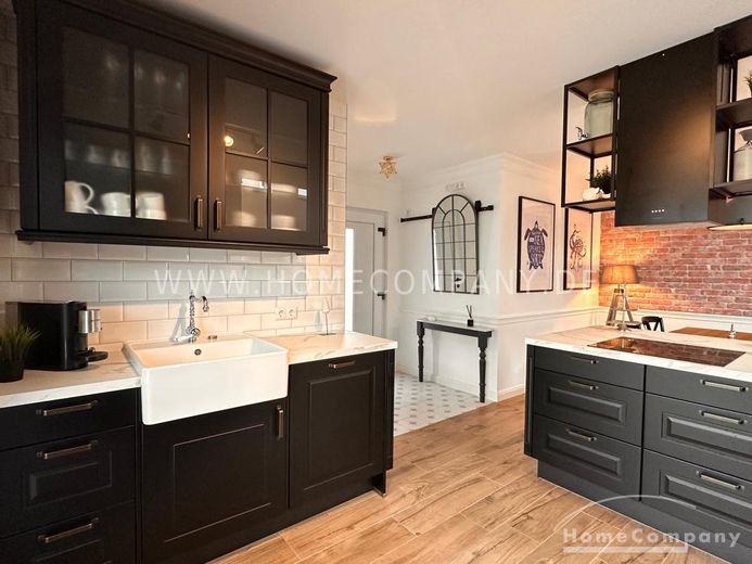 NUOVA COSTRUZIONE
Appartamento maisonette moderno e arredato con gusto, con terrazza – 31419a20cfcfea2301c4aa7255b243aa6562668a.jpg