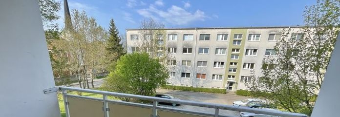Gera-Langenberg! 4 Raum Whg. mit Balkon und Wanne!