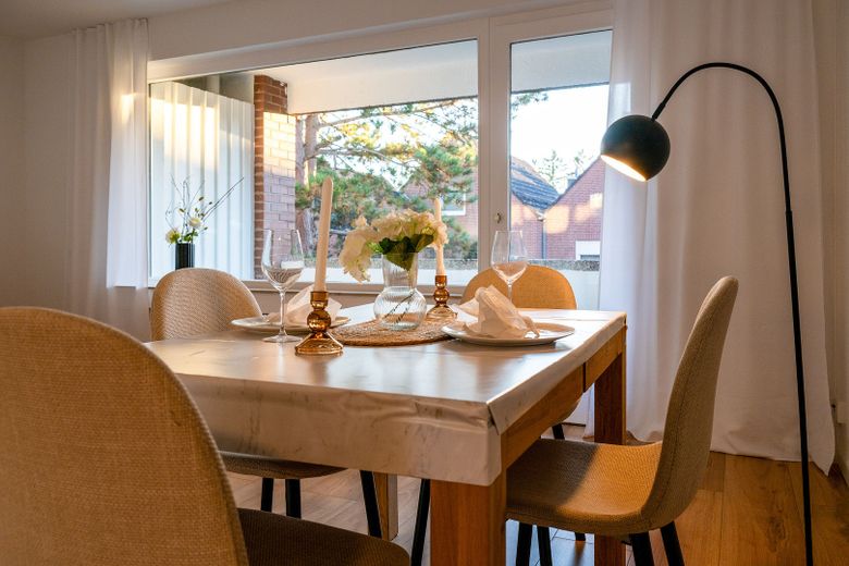 Leere, provisionsfreie und helle 3-Zi.-Whg. mit Balkon und Stellplatz – Foto 1