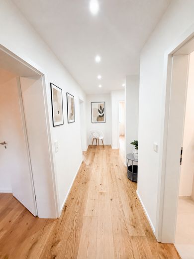 Erstbezug 2026 – hochwertig sanierte 3-Zimmer-Wohnung im EG | Neu-Ulm Offenhausen – Flur