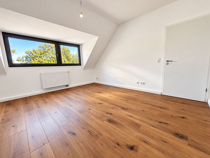 Sogno mansardato + giardino + sottotetto - subito disponibile – Foto 4