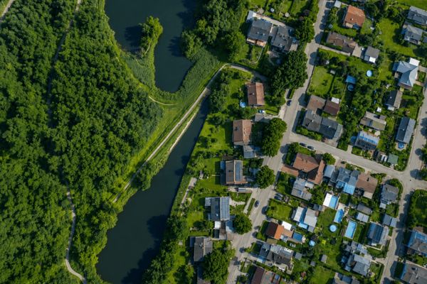 Terrain à bâtir à Glinde avec un potentiel de développement attractif + construction prévue sur deux niveaux