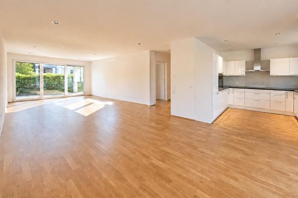 150 m² | Appartamento di 4 locali con giardino e 2 terrazze a Bodman – SENZA PROVVIGIONE