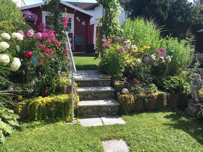 Ready to move in - familienfreundliches  Reihenmittelhaus mit angelegtem Garten, modernisiert – Photo 2