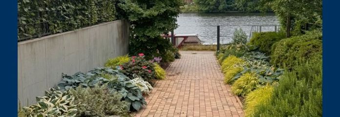 Ihr Penthouse-Traum direkt an der Spree: Ihr grünes Naturparadies an Berlins schönster Seite.