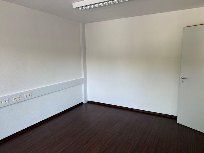 Büroetage (170m²) in bester Lage – kleines Büro