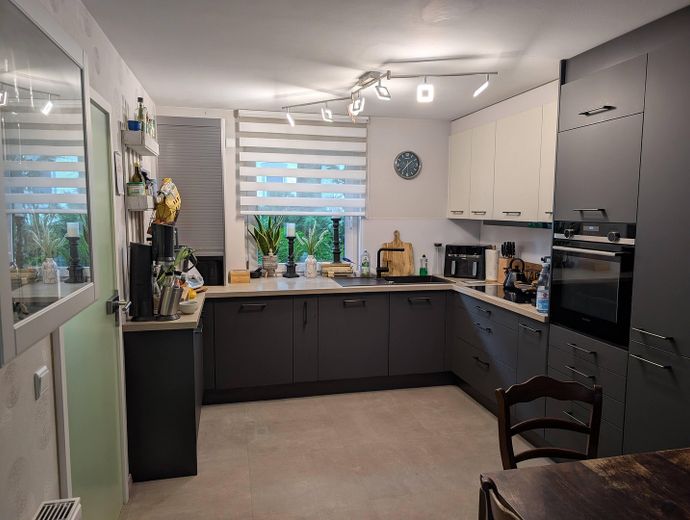 Gepflegtes Reihenmittelhaus mit hübschem Garten in Oberhausen Osterfeld-West + + +  provisionsfrei ! – Küche