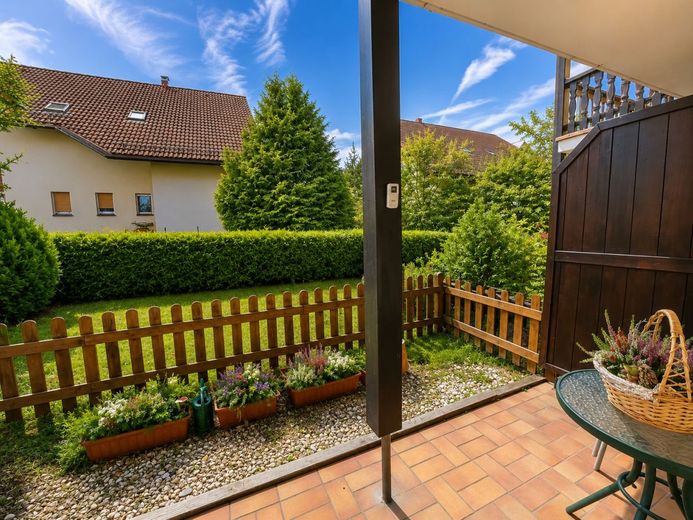 FÜR KAPITALANLEGER - GEPFLEGTES INVESTMENT IM SPECKGÜRTEL – Blick von der schönen Terrasse