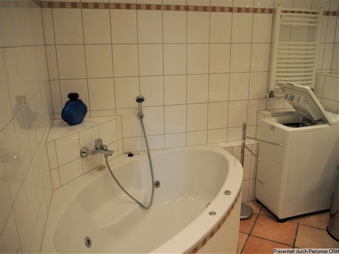 Sehr ruhige, schön möblierte Apartmentwohnung mit Loftcharakter, PKW-Stellplatz möglich – ffdfffbe690039e1678f3573031f81d3be842283.jpg