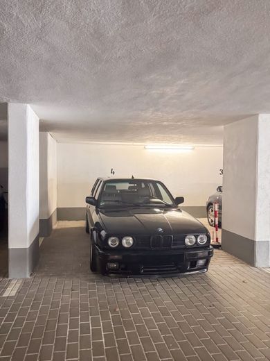 Modernes Wohnen im Europaviertel: Gepflegte 2-Zimmer-Wohnung (Bj. 2003) mit Balkon &amp; TG Stellplatz – Stellplatz