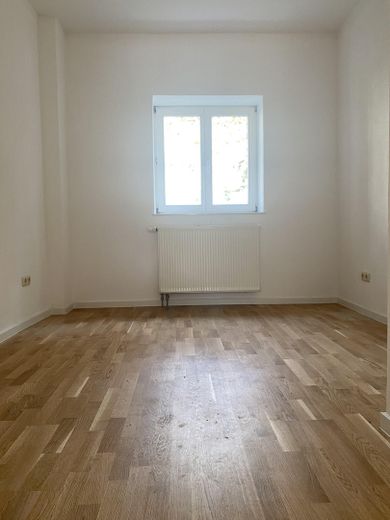 gepflegte 2-Zimmer-Wohnung mit guter Stadtbusanbindung – Foto 4