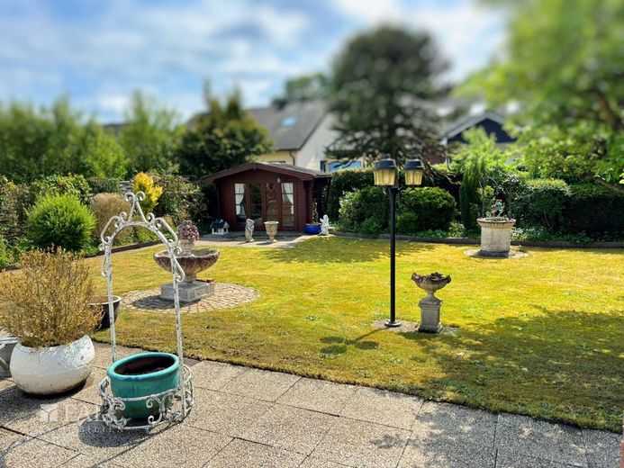 ***Bungalow mit Garten und viel Gestaltungspotential in ruhiger Lage*** – Gartenhaus_Garten