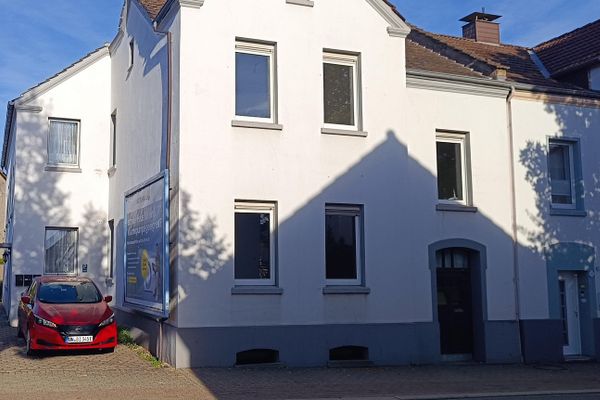 Vrijstaande woning met aanbouw nabij het centrum van Unna