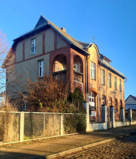 Außenansicht Straßenseite