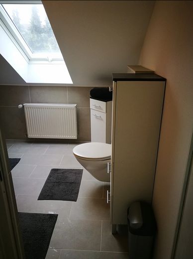 Accogliente appartamento di 3 locali a Tegernheim, cucina inclusa – Bad