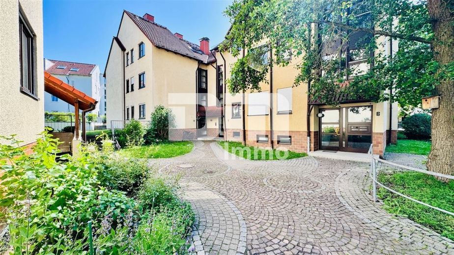 شقة أنيقة من 3 غرف تشمل شرفة + موقف سيارات تحت الأرض في موقع متميز بالقرب من Rammelsberg – Innenhof / Wohnanlage