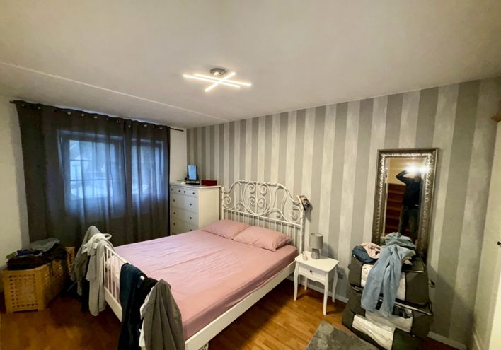 PROVISIONSFREI: Gepflegte DHH IN ERKELENZ-LÖVENICH – Elternschlafzimmer