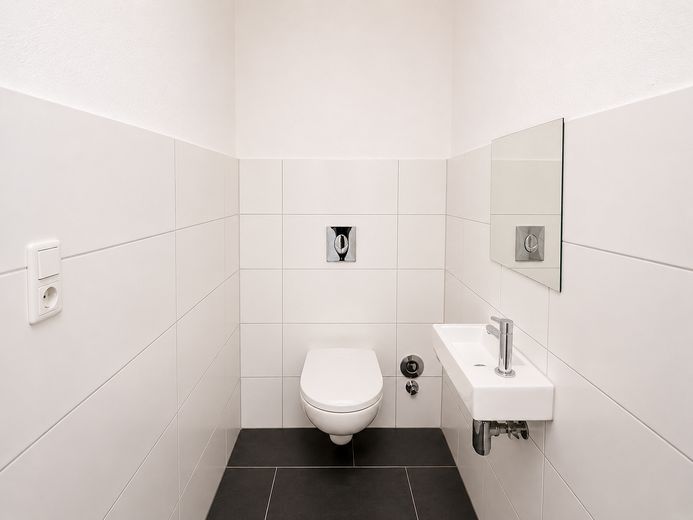 Gepflegte 3-Zimmer-Wohnung mit Einbauküche in Wilhelmshaven – Gäste WC