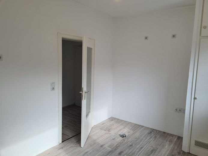 Ruhiges Wohnen, stadtnah in Ge-Buer mit Balkon, Terrasse & Garten – Beisp. Küche Nachbarwohnung