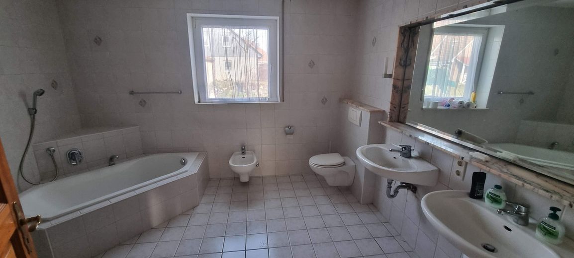 Badezimmer EG