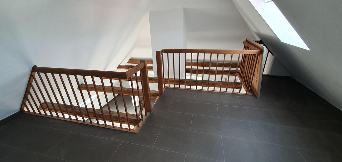 Traumhafte Maisonette-Wohnung in stilvoller Stadtvilla inklusive Einbauküche – फोटो 1