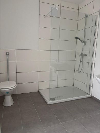 Provision frei! Gepflegtes 4 Familienhaus in Innenstadtlage von Worms – – 1.OG Bad