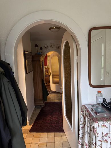Familienfreundliches Reihenhaus mit Garten in begehrter Wohnlage von Hamburg-Iserbrook – Eingang 