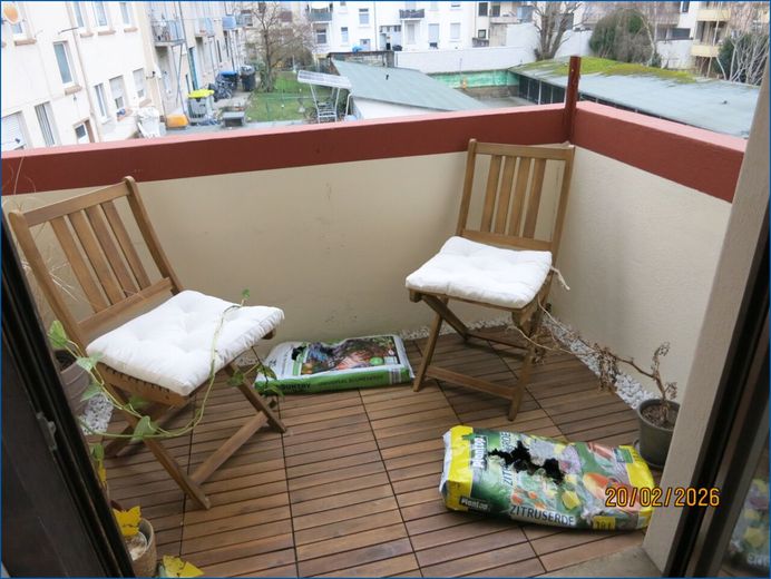 ** Nur zur Kapitalanlage ** Top-vermietete &amp; renovierte 2-Raum-Wohnung! – Balkon (Beispiel)