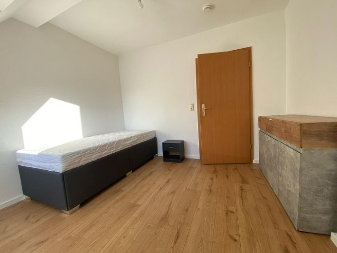 Renovierte Dachgeschosswohnung in ruhiger Lage – Foto 15