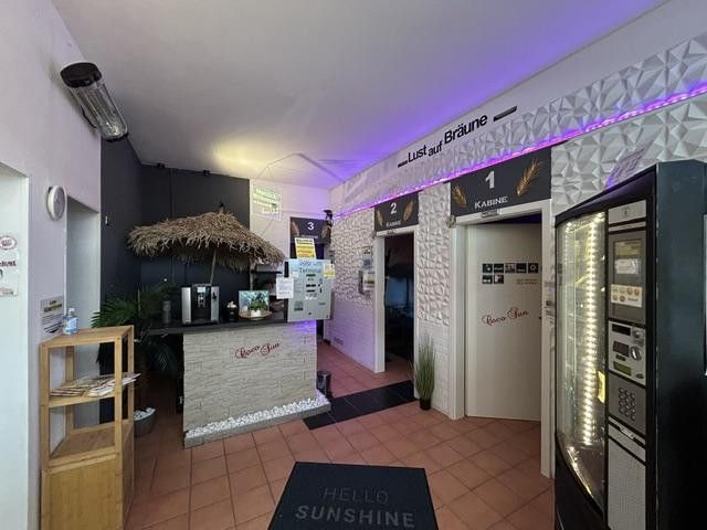 مبنى سكني وتجاري، عقار استثماري في موقع مركزي في 94209 ريغن – Sonnenstudio im Gerwerbebereic