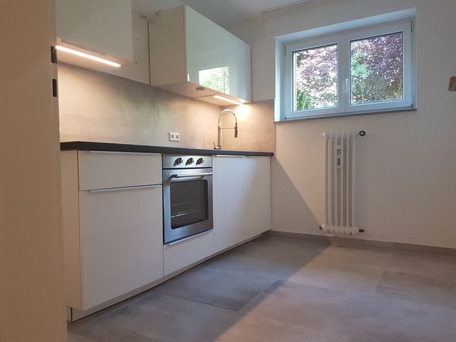1 ZKB neues Bad, Küche & Elektrik / Lassallestr / Parkett – Küche