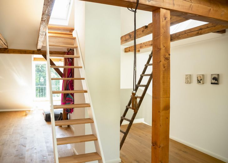 Großzügiges Familienhaus am Stadtpark – Dachstudio