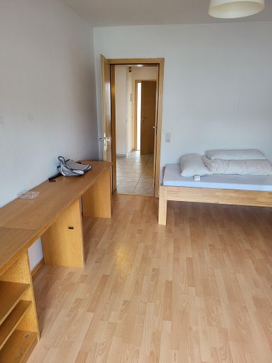 Gepflegtes 3-Familienhaus in Freiberg am Neckar – OG Schlafzimmer 2