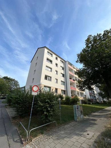 Helle 4-Zi. mit großem Balkon &amp; Laminat in ruhiger Lage! – PHOTO-2024-09-03-12-06-35_1