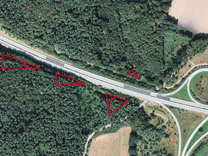 Waldflächen in 23992 Zurow, an der A 20 – Foto 1