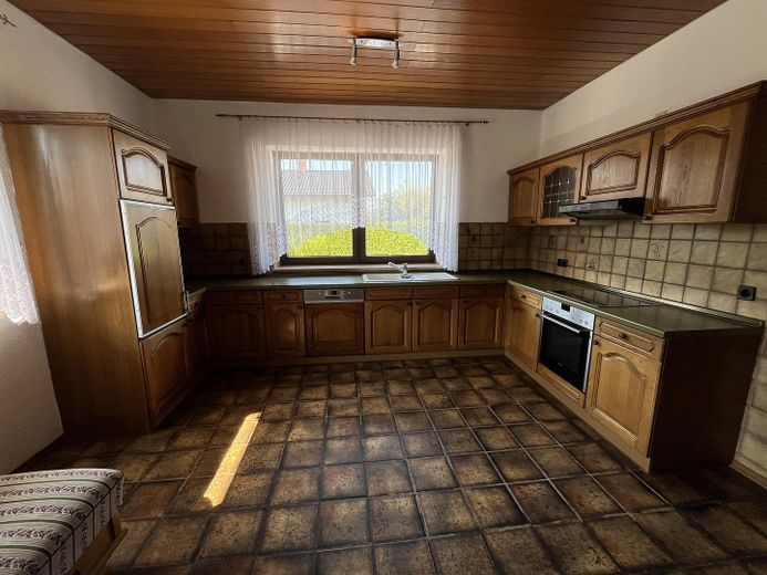 Großzügiger Bungalow auf 1.850 m² Grundstück mit Dreifachgarage – provisionsfrei in Markt Eichendorf – फोटो 14
