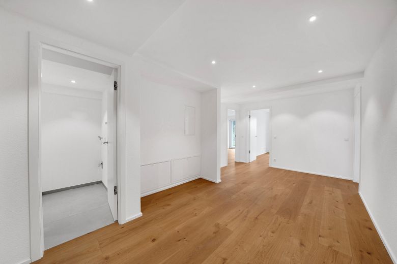 V2T-Diele-Vorratsraum-Haus