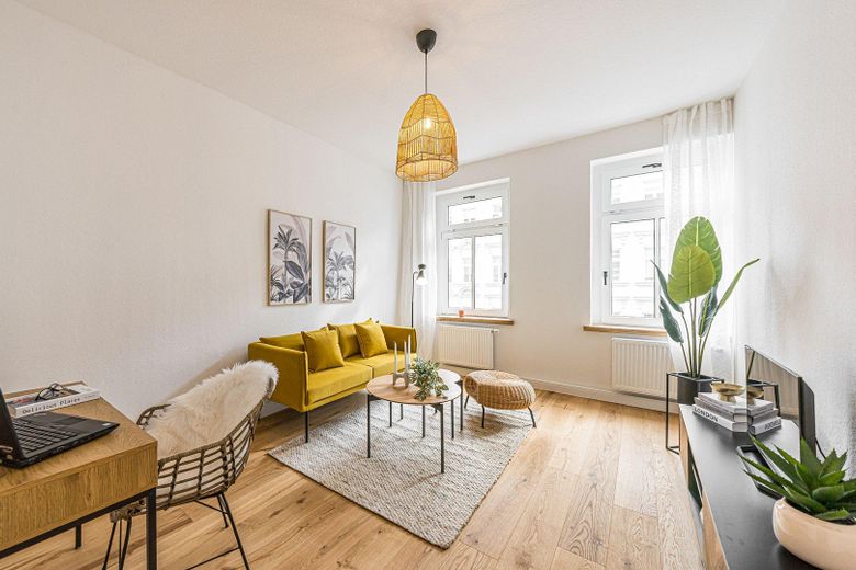 *Erstbezug nach Modernisierung: 2-R Altbau-Wohnung im Leipziger Norden | WG geeignet* – Wohnzimmer