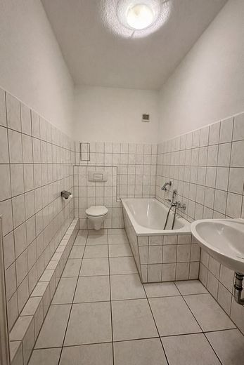 Ihr neues Zuhause im Gründerzeithaus - helle 2-Raum-Wohnung in bester Meeraner Lage – Foto 6