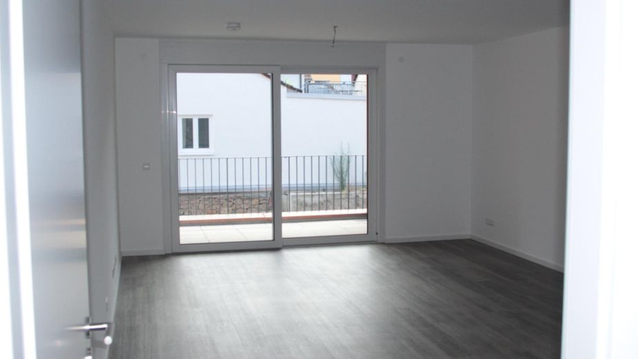 Seniorengerechte 3 Zimmer Wohnung im Herzen von Endingen zum Erstbezug! – Wohn/Esszimmer
