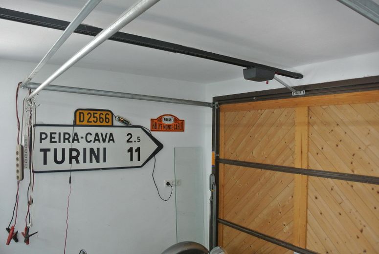 Garage 1