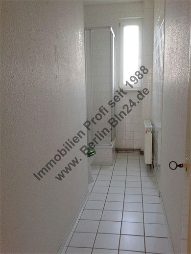 Halle - 3er WG tauglich - Bruttomiete - Wohnung Miete – Bad (2)