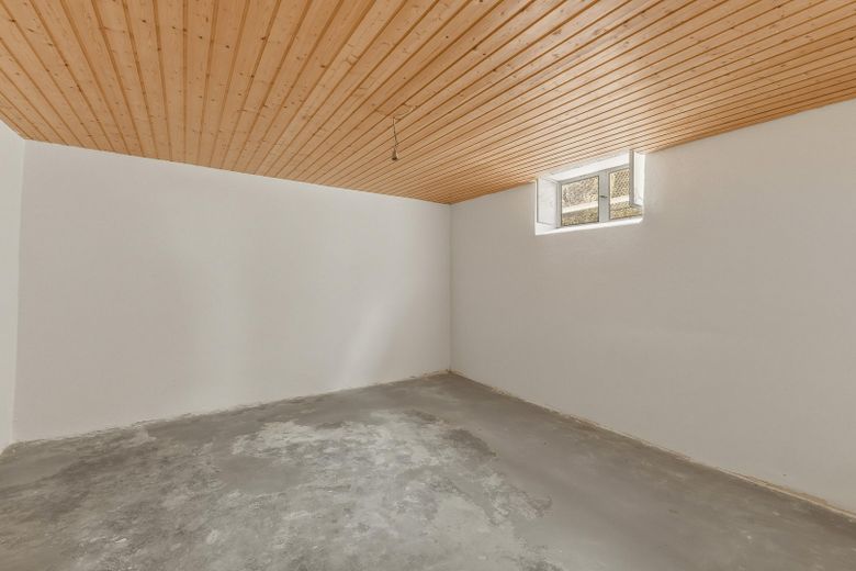Familienhaus mit großem Garten und Potenzial – Keller