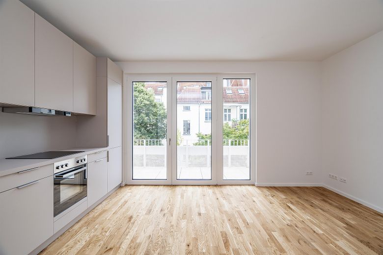 Helle 2-Zimmer-Wohnung mit Balkon und Einbauküche – Foto 5