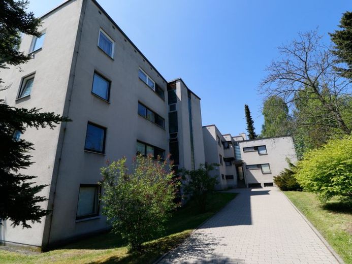 1-Zimmer Wohnung in Selb - mit Einbauküche und Balkon perfekt für Singles – फोटो 1