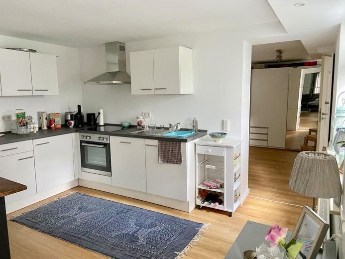 Gemütliche 2,5-Zimmer-Wohnung im Erdgeschoss eines 2-Parteien-Hauses in Freigericht-Somborn – Küche 2