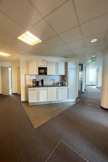 ATIK: Repräsentative Büroflächen im obersten Stockwerk mit exzellenter Aussicht – Innenbereich