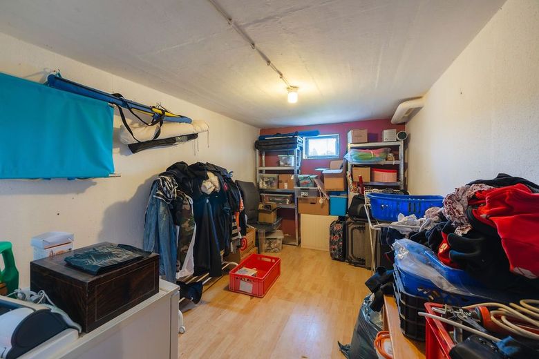 Doppelhaushälfte in Höhr-Grenzhausen - mit großer überdachter Terrasse, Garten und Garage – Nutzraum